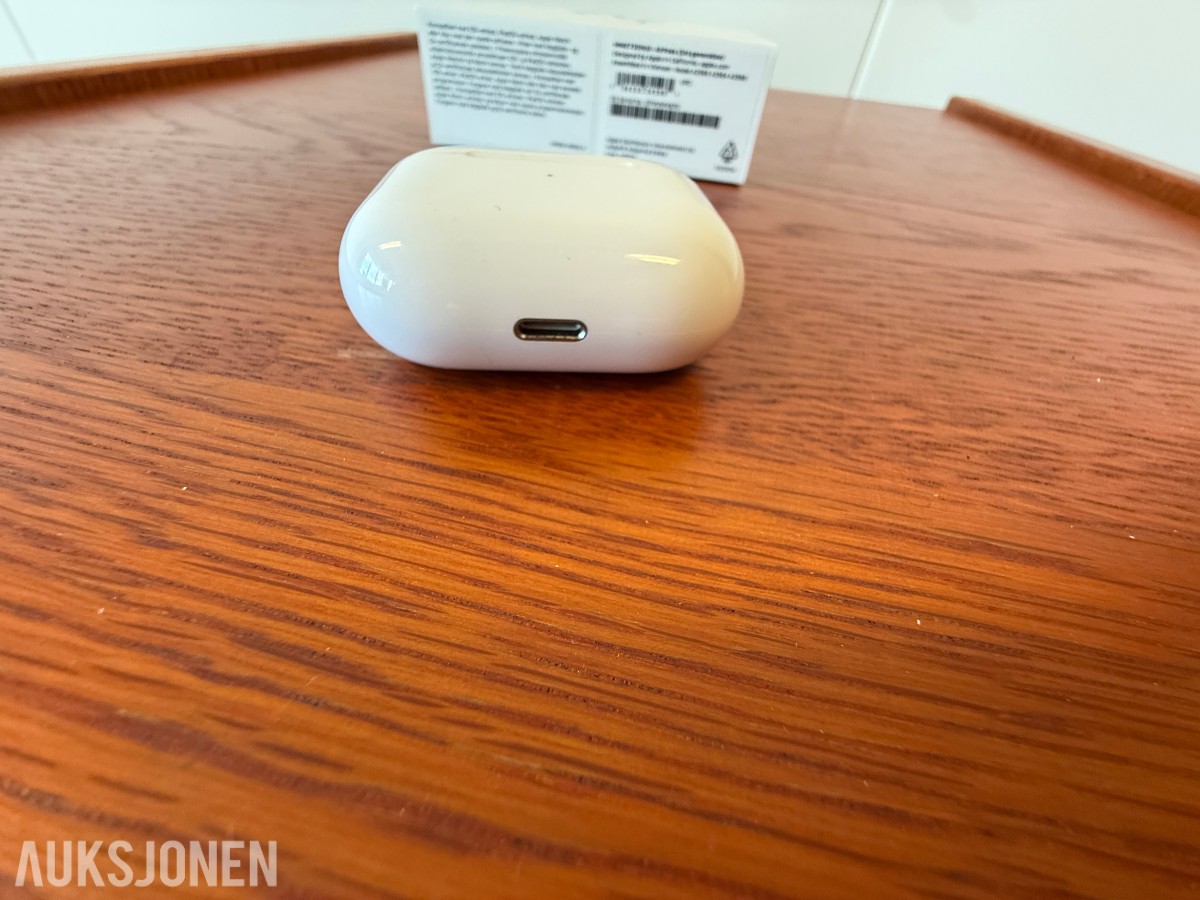 Apple AirPods 3. generasjon med MagSafe-ladeetui