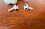 Apple AirPods 3. generasjon med MagSafe-ladeetui
