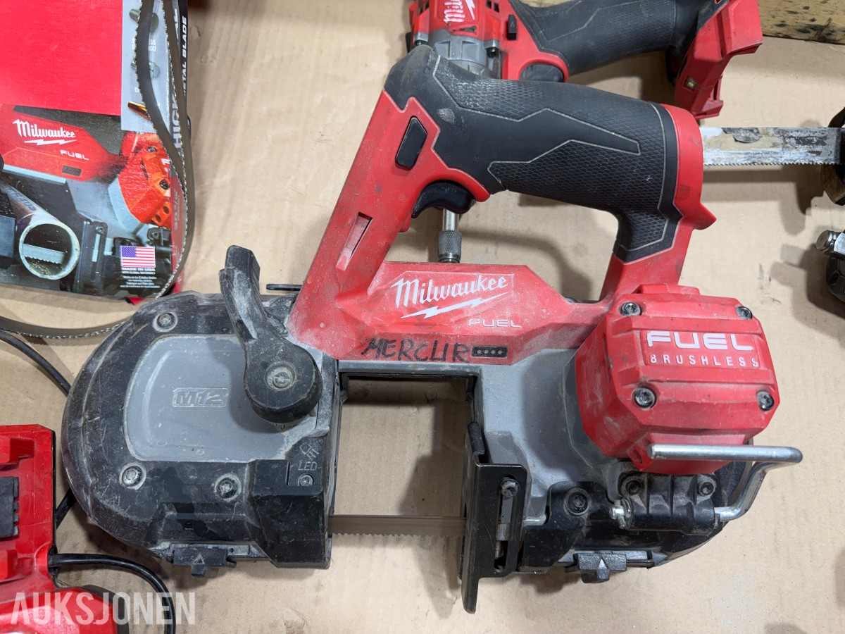 Milwaukee M18/M12 elektroverktøy, batterier og pressbakker fra Geberit,