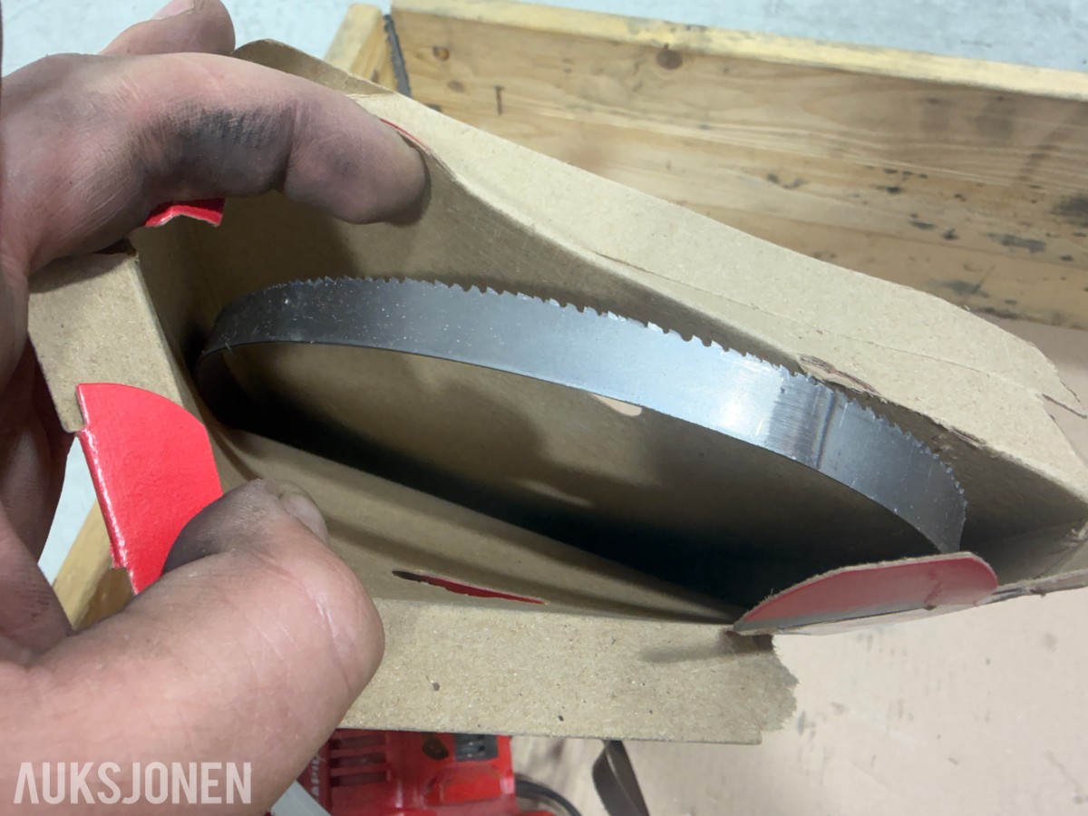 Milwaukee M18/M12 elektroverktøy, batterier og pressbakker fra Geberit,