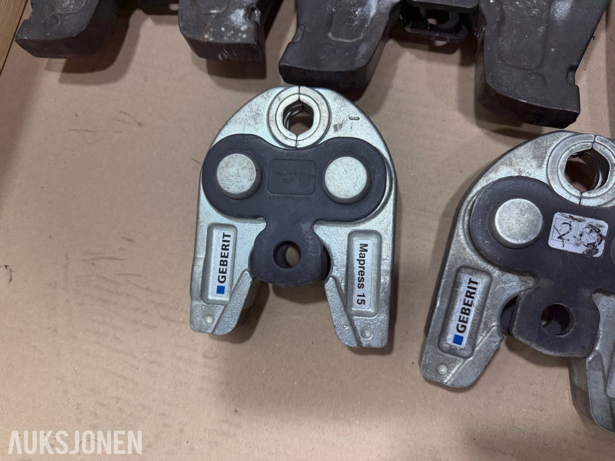 Milwaukee M18/M12 elektroverktøy, batterier og pressbakker fra Geberit,