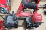 Milwaukee M18/M12 elektroverktøy, batterier og pressbakker fra Geberit,