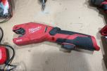 Milwaukee M18/M12 elektroverktøy, batterier og pressbakker fra Geberit,