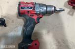 Milwaukee M18/M12 elektroverktøy, batterier og pressbakker fra Geberit,