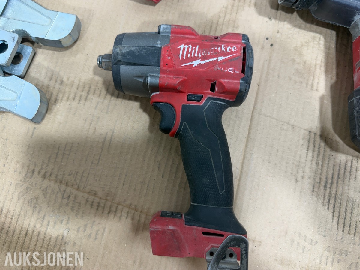 Milwaukee M12/M18 verktøy, batterier, ladere og pressbakker
