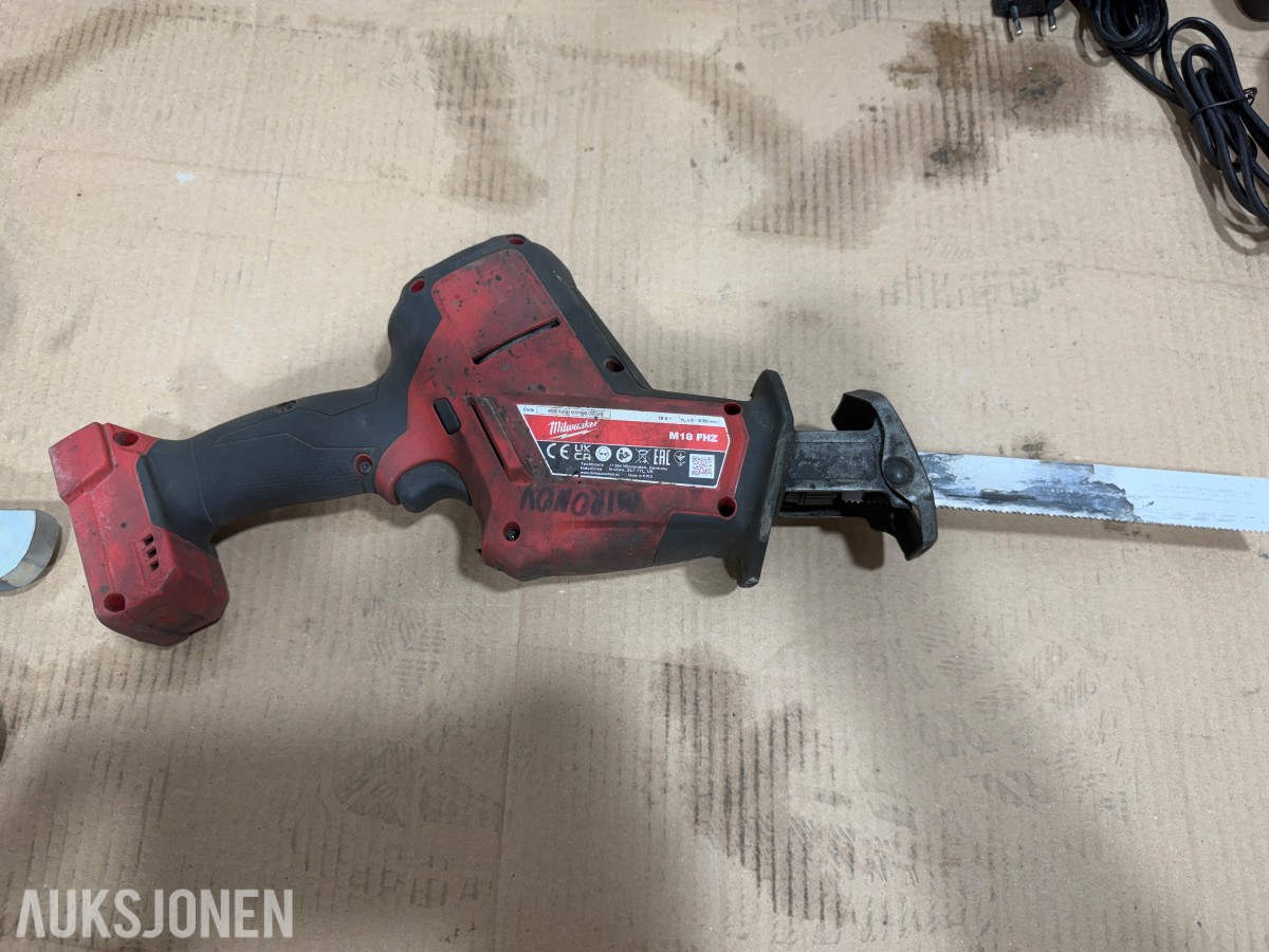 Milwaukee M12/M18 verktøy, batterier, ladere og pressbakker