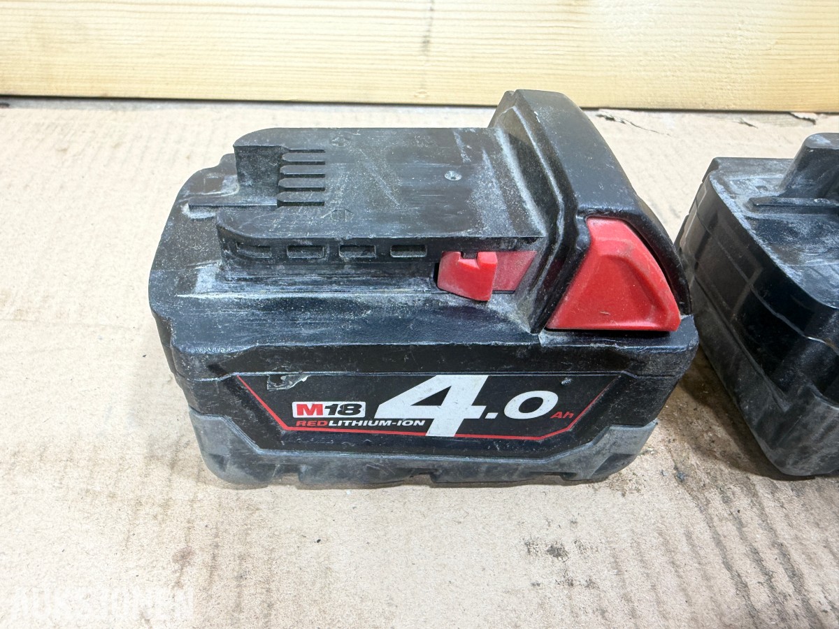Milwaukee M12/M18 verktøy, batterier, ladere og pressbakker