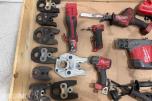 Milwaukee M12/M18 verktøy, batterier, ladere og pressbakker