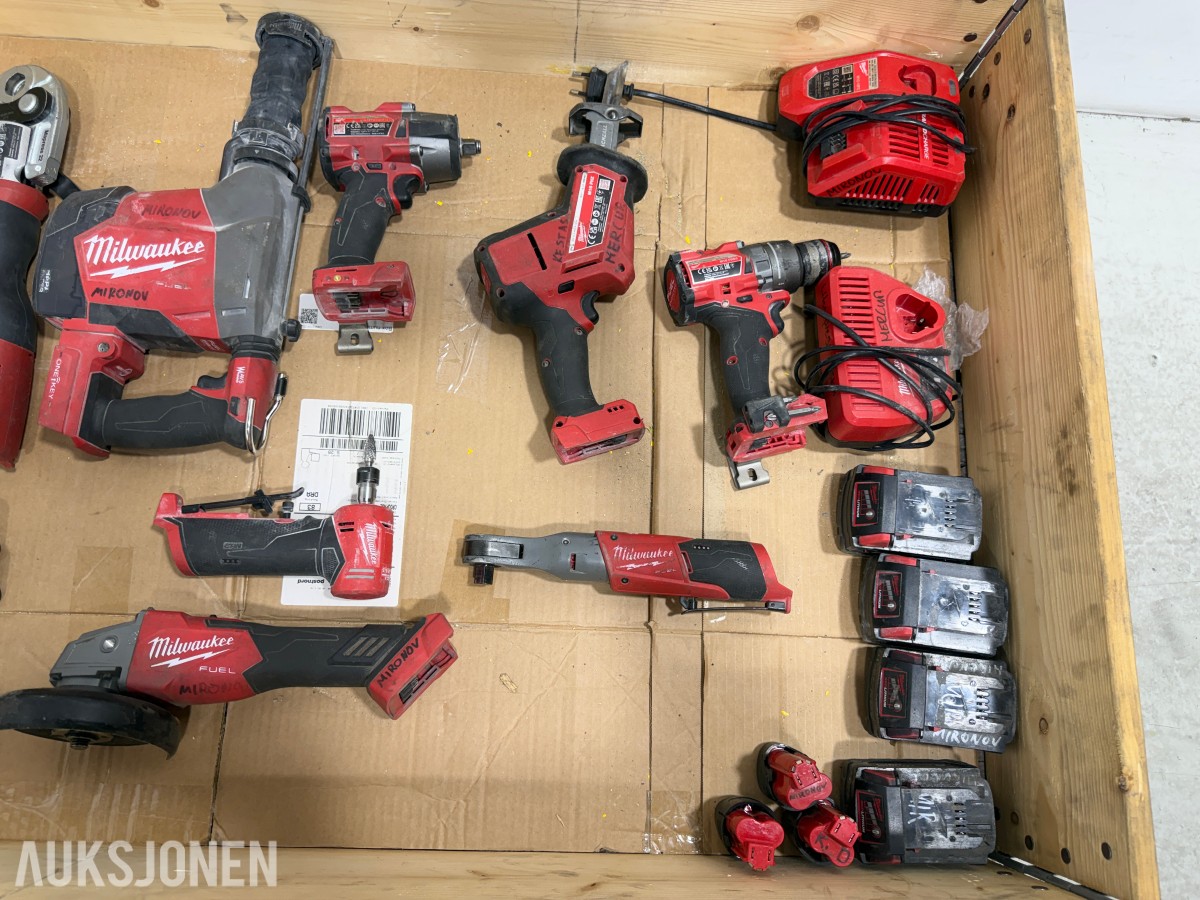 Milwaukee M18/M12 elektroverktøy, pressverktøy, pressbakker, batterier og ladere