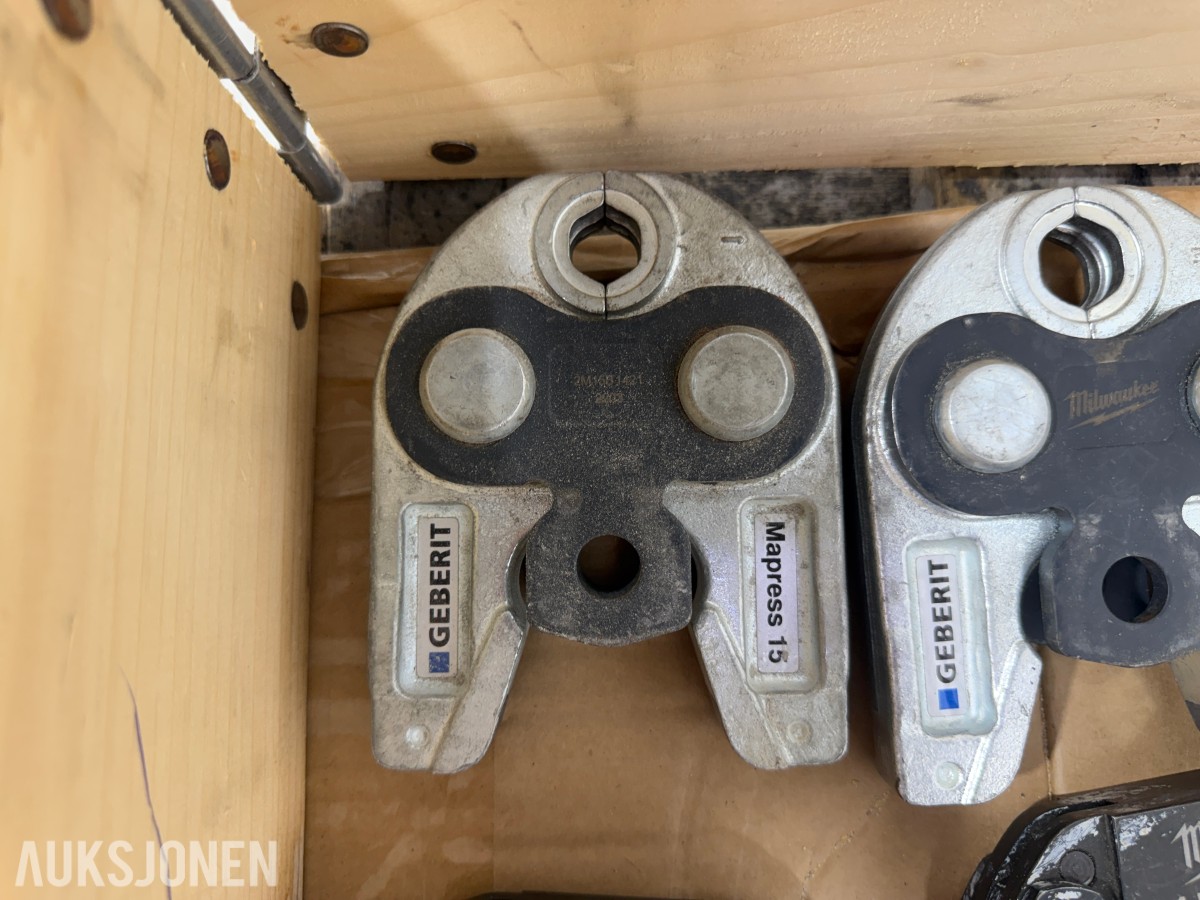 Milwaukee M18/M12 elektroverktøy, pressverktøy, pressbakker, batterier og ladere