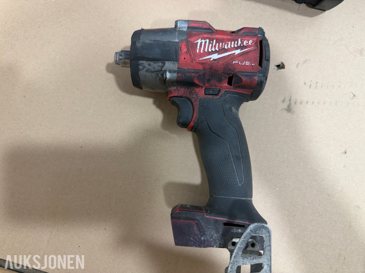 Milwaukee M18/M12 Muttertrekker/meiselhammer/bajonettsag/, batterier og ladere