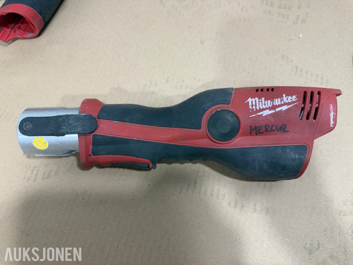 Milwaukee M12/M18 verktøy, batterier, ladere og Geberit Mapress pressbakker