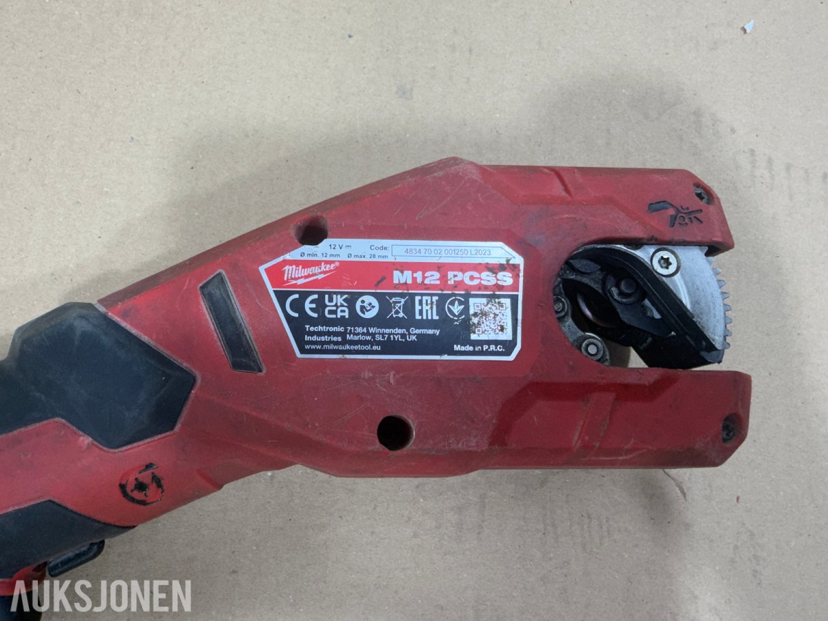 Milwaukee M12/M18 verktøy, batterier, ladere og Geberit Mapress pressbakker