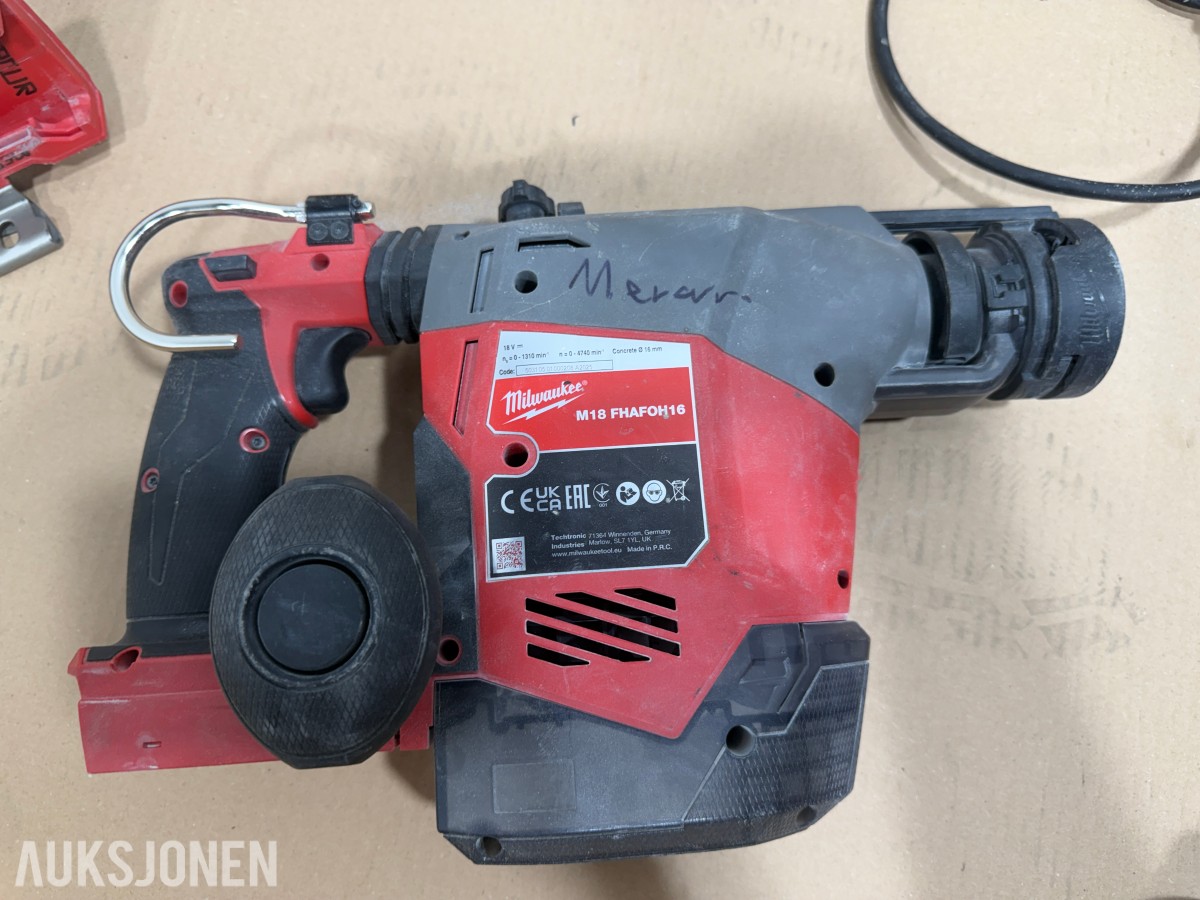 Milwaukee M12/M18 verktøy, batterier, ladere og Geberit Mapress pressbakker