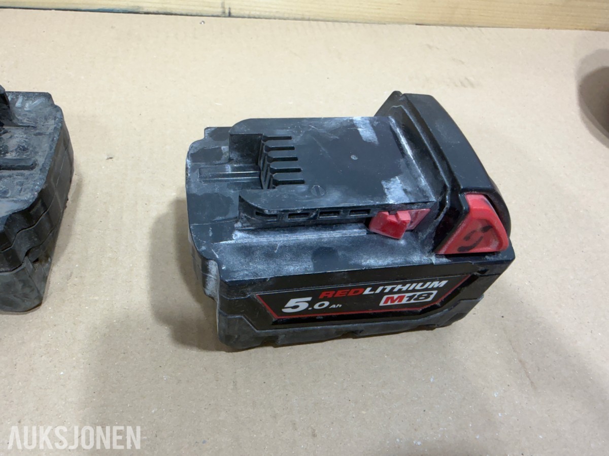 Milwaukee M12/M18 verktøy, batterier, ladere og Geberit Mapress pressbakker