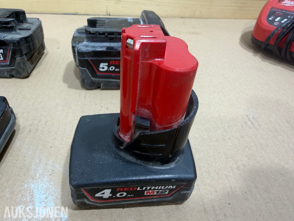 Milwaukee M12/M18 verktøy, batterier, ladere og Geberit Mapress pressbakker