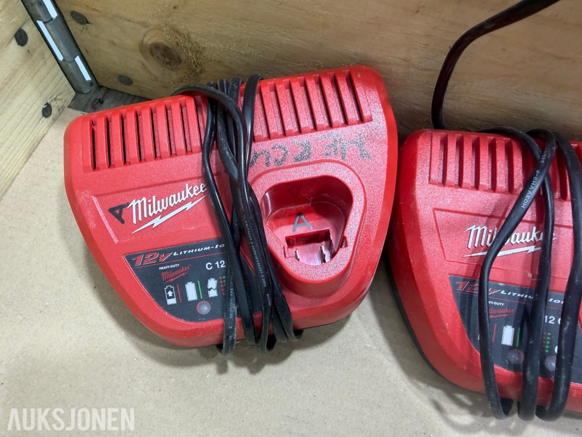 Milwaukee M12/M18 verktøy, batterier, ladere og Geberit Mapress pressbakker