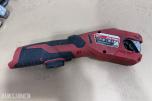 Milwaukee M12/M18 verktøy, batterier, ladere og Geberit Mapress pressbakker