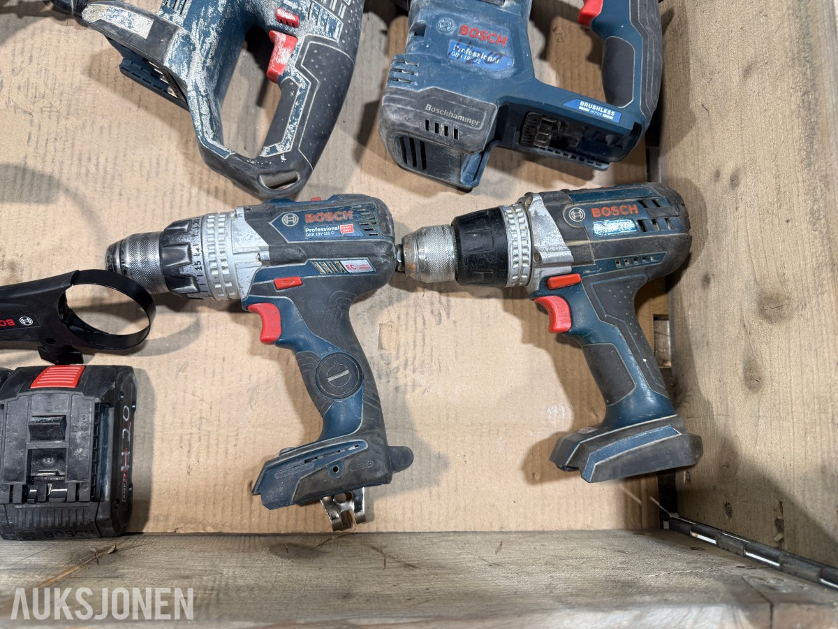Større parti Bosch Professional 18V elektroverktøy, batterier og ladere