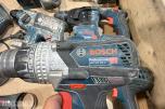 Større parti Bosch Professional 18V elektroverktøy, batterier og ladere