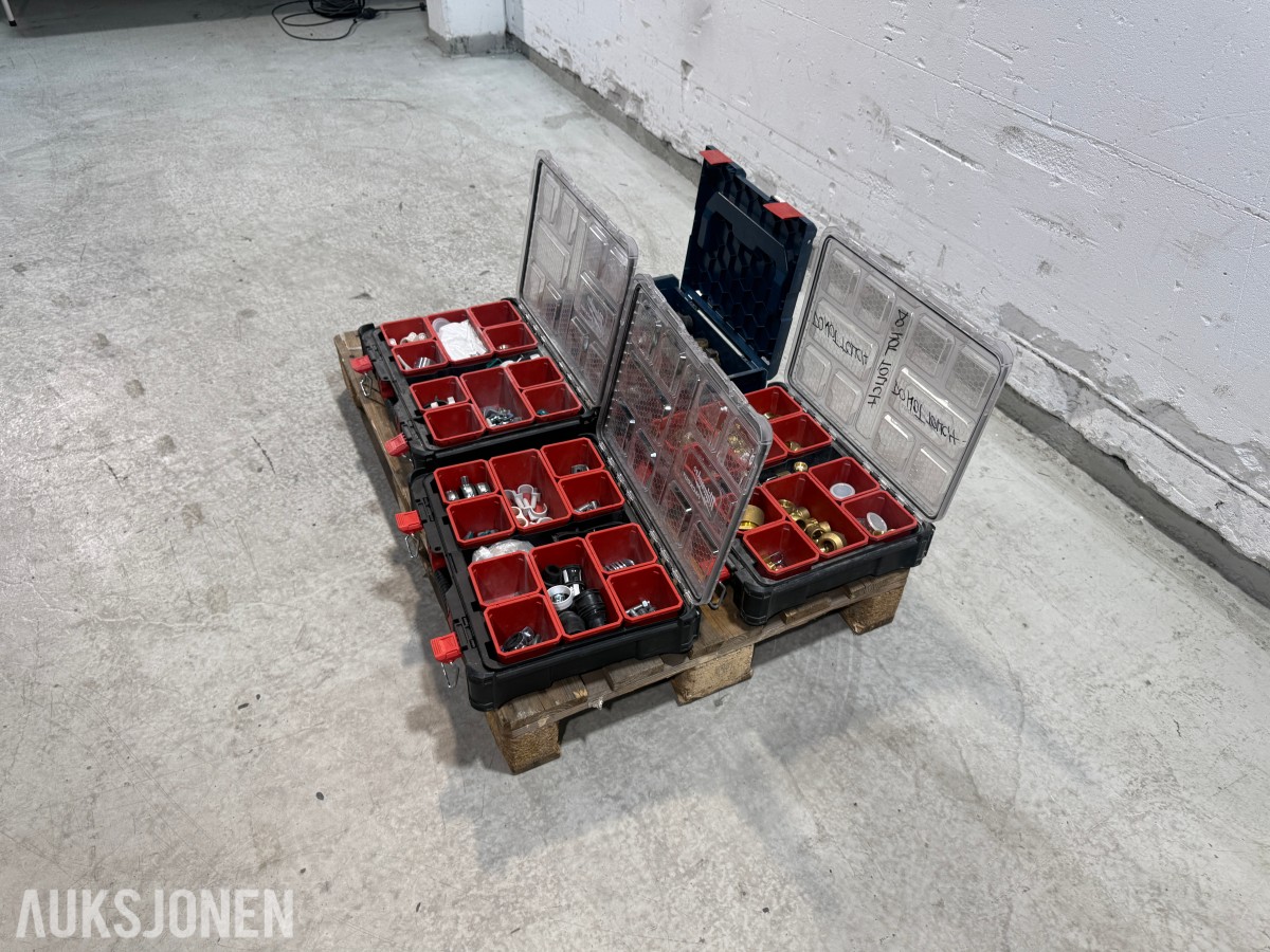 Milwaukee PACKOUT sortimentskasser med rørdeler og festemateriell