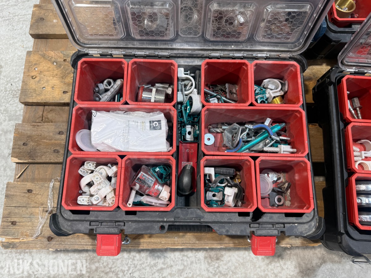 Milwaukee PACKOUT sortimentskasser med rørdeler og festemateriell