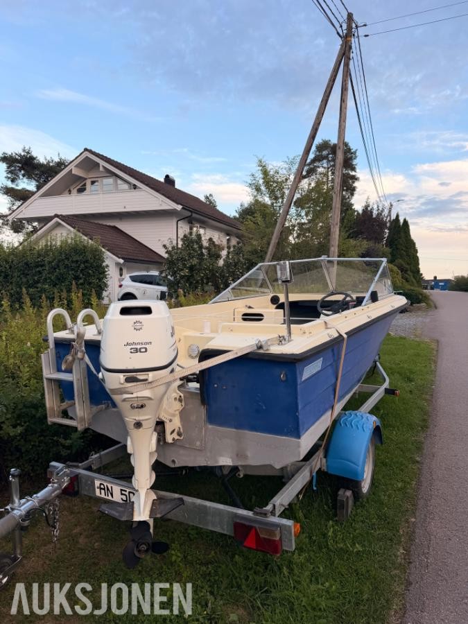 1990 SeaRay 160 båt med motor og henger
