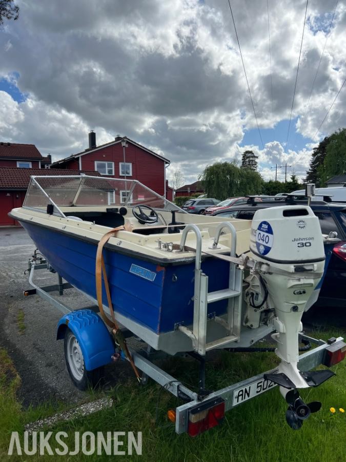 1990 SeaRay 160 båt med motor og henger