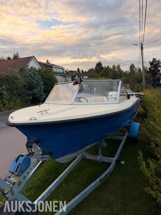 1990 SeaRay 160 båt med motor og henger