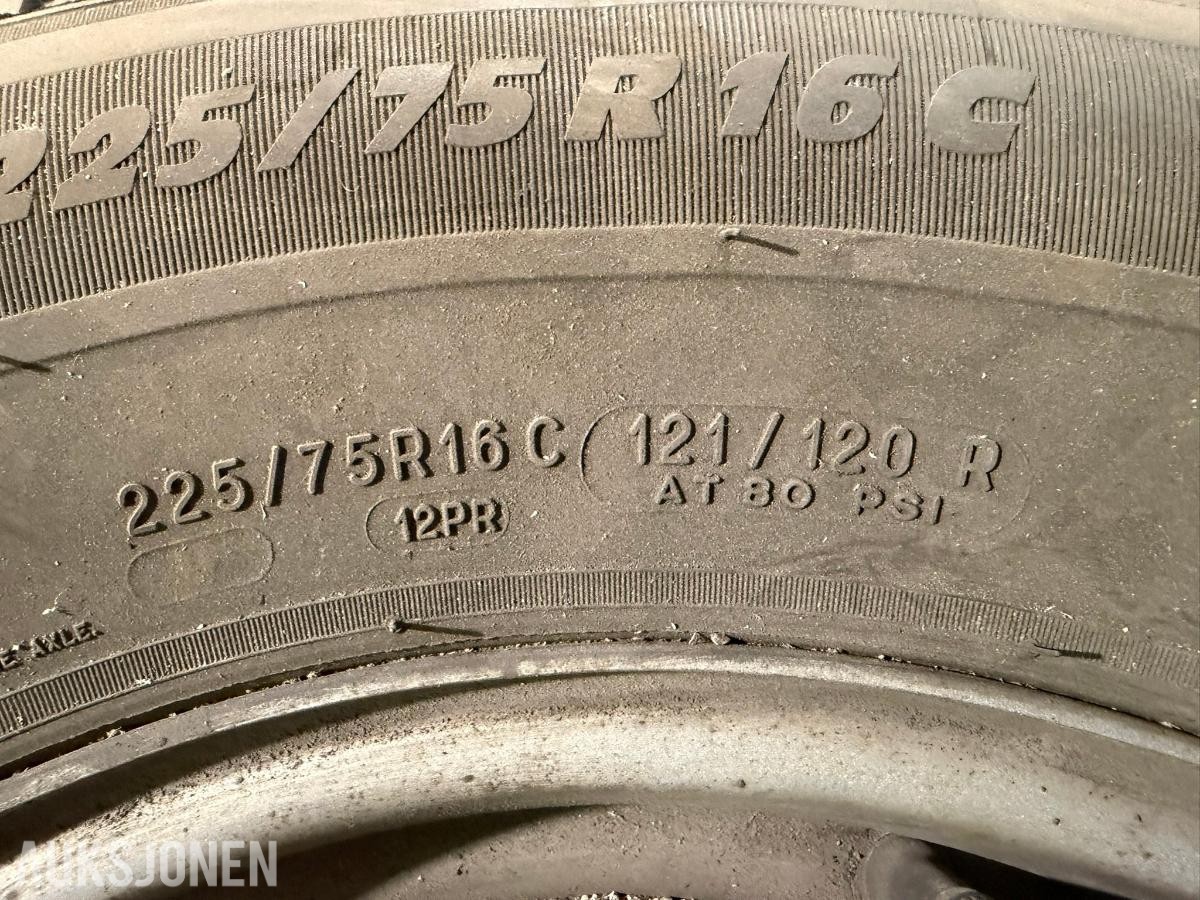 2019 6 stk Iveco felger med Michelin 225/75R16C sommerdekk