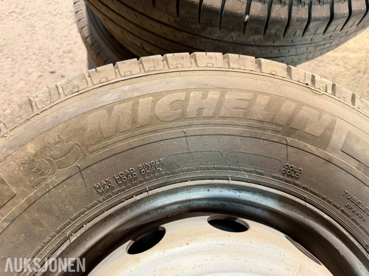 2019 6 stk Iveco felger med Michelin 225/75R16C sommerdekk