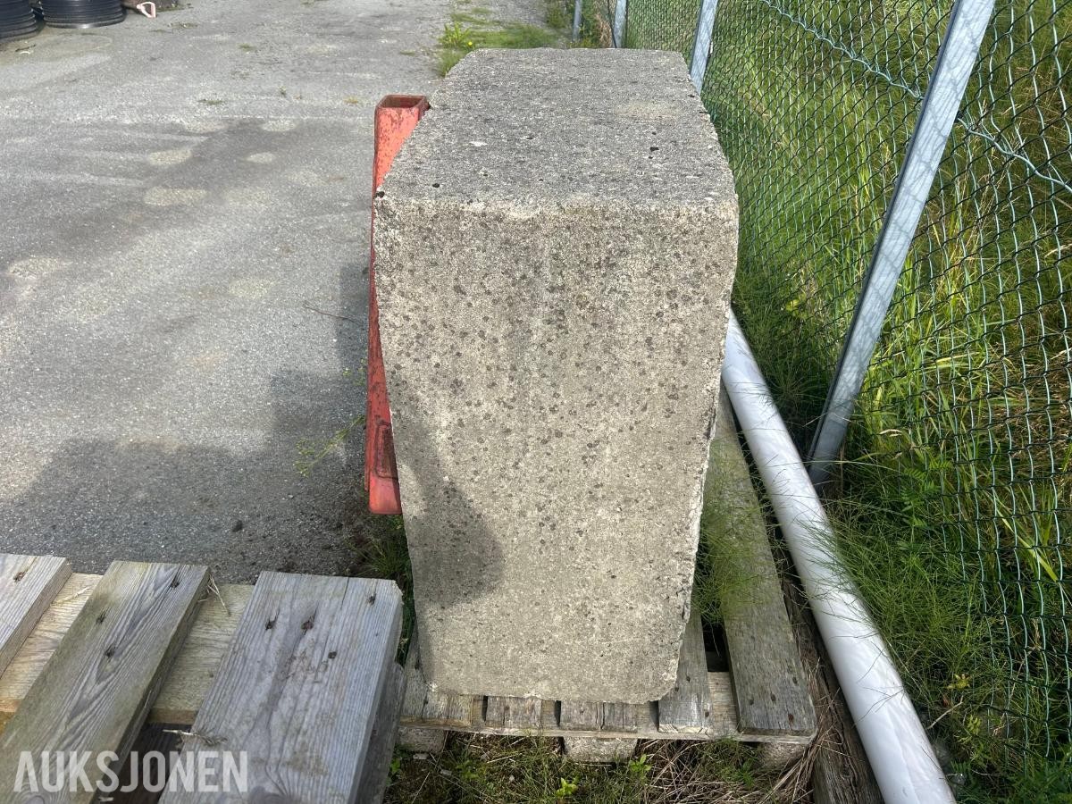 Betonglodd/motvekt Triangel feste