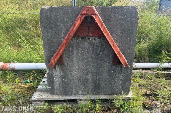 Betonglodd/motvekt Triangel feste