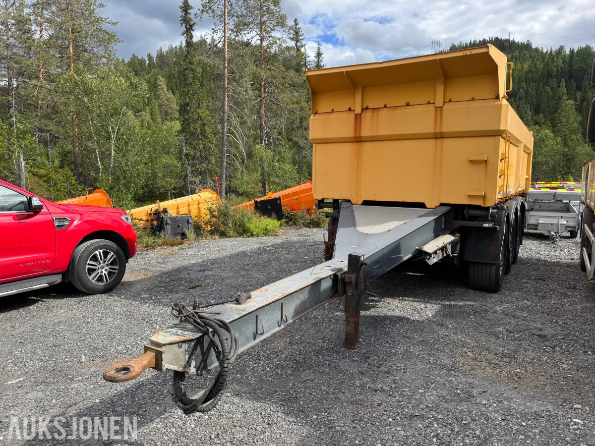 2006 HM KHMD-24L Trippelkjærre