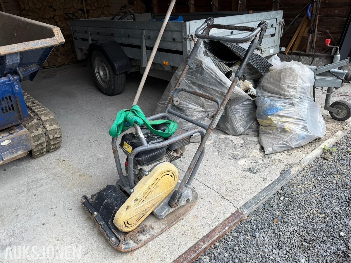 2017 Atlas Copco LF100 Vibroplate