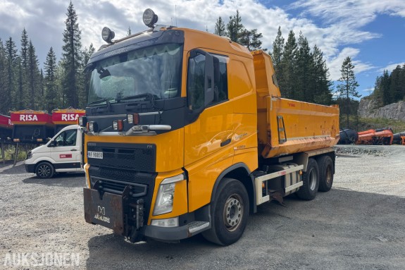 2018 VOLVO FH540 6x4 tippbil | Brøyterigget | Underliggende skjær | Zetterbergs dumperkasse