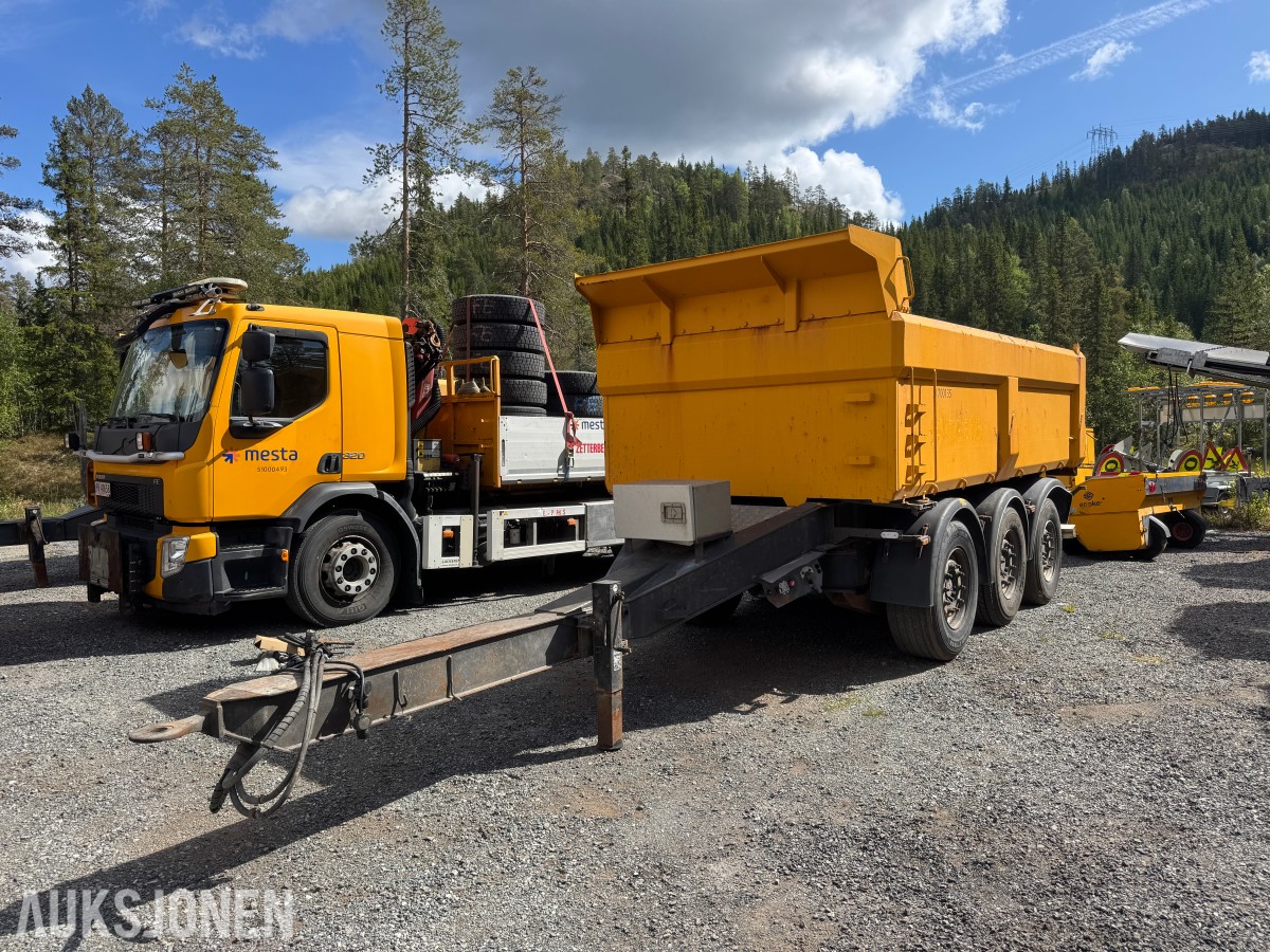 2006 HM KHMD-24L Trippelkjærre 19 960 kg nyttelast
