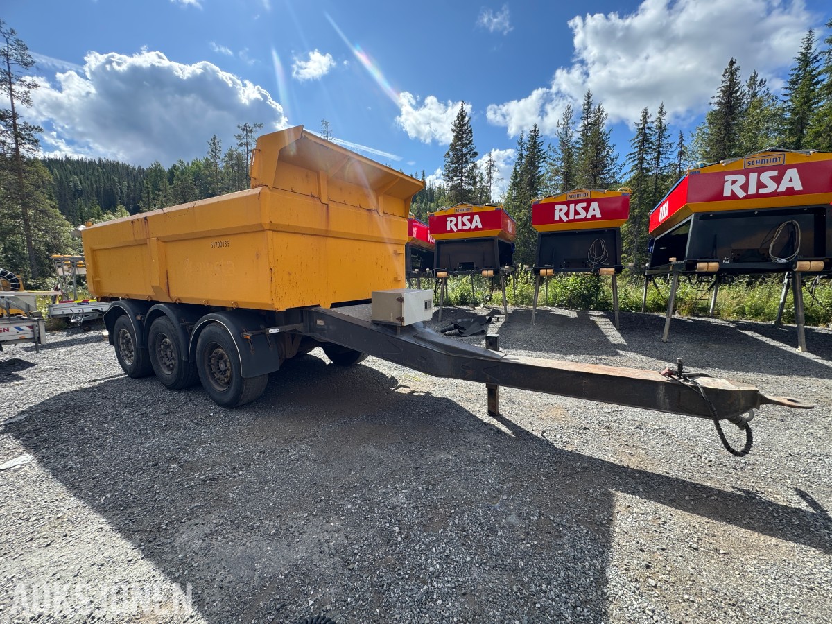 2006 HM KHMD-24L Trippelkjærre 19 960 kg nyttelast