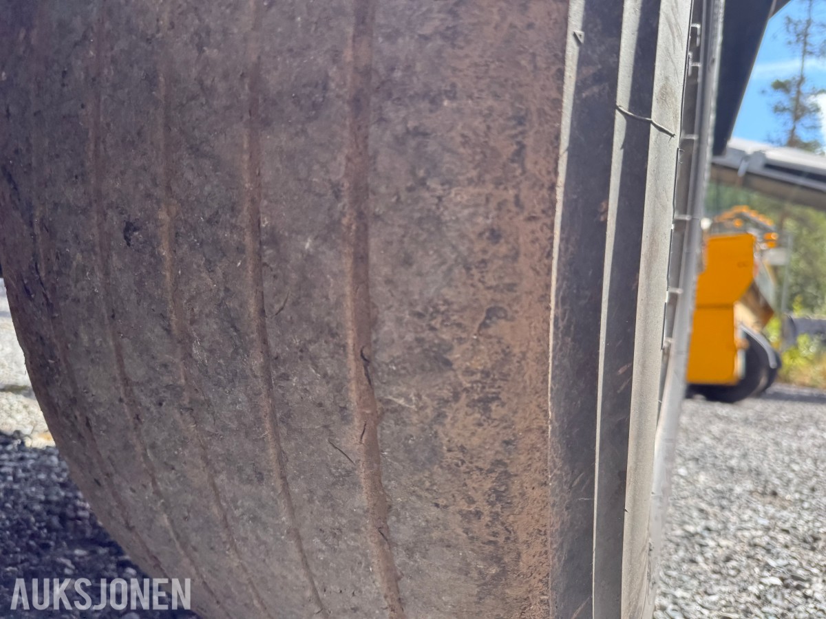 2006 HM KHMD-24L Trippelkjærre 19 960 kg nyttelast
