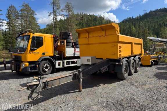 2006 HM KHMD-24L Trippelkjærre 19 960 kg nyttelast