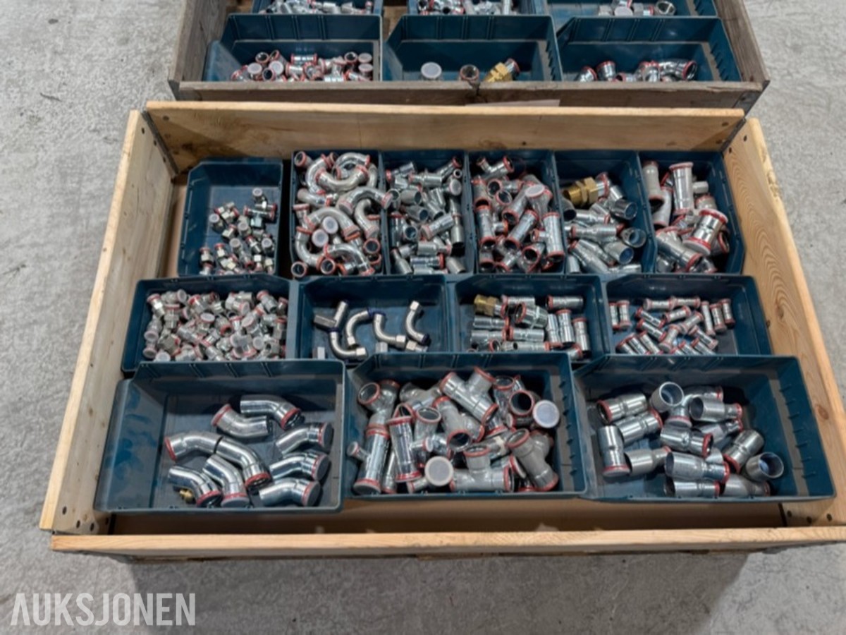 Stort parti pressfittings og rørdeler
