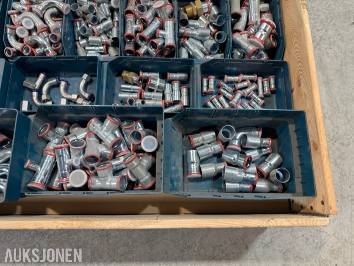 Stort parti pressfittings og rørdeler