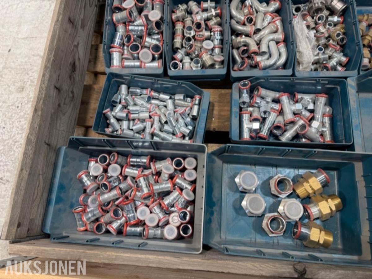 Stort parti pressfittings og rørdeler