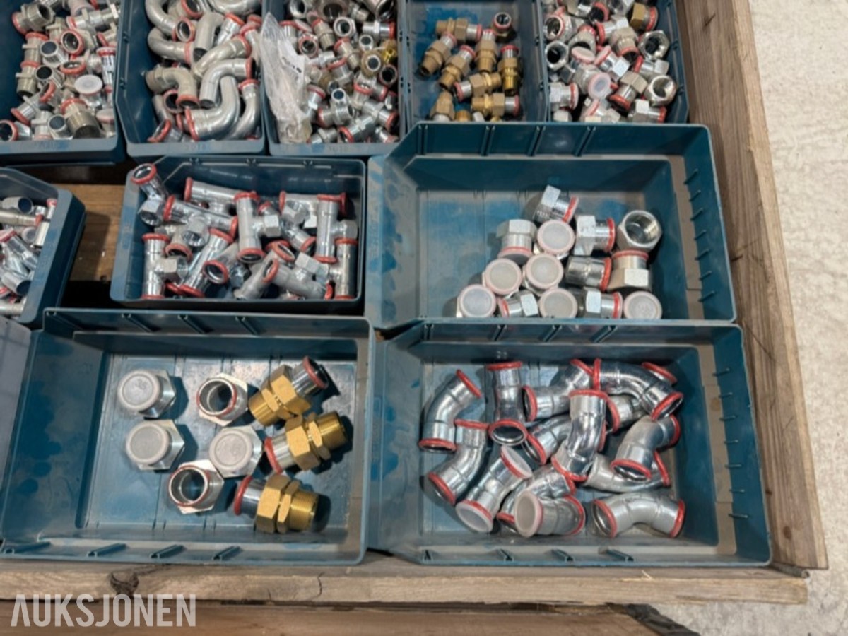 Stort parti pressfittings og rørdeler