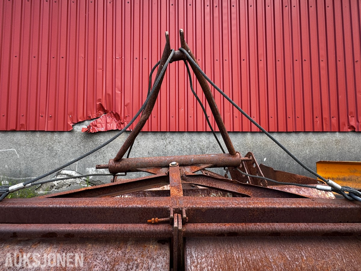 Åkerrull med trepunktsfeste bredde ca 210 cm