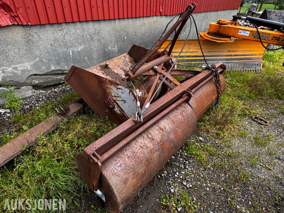 Åkerrull med trepunktsfeste bredde ca 210 cm