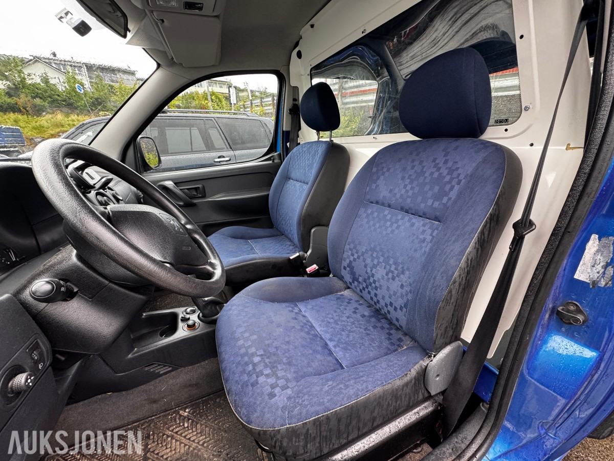 2006 Peugeot PARTNER 1.6-90 D - Manuell - Hengerfeste