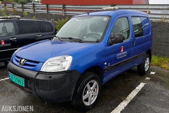 2006 Peugeot PARTNER 1.6-90 D - Manuell - Hengerfeste