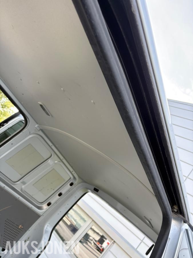 2010 Volkswagen Transporter 2.0 Diesel, Automat, Reparasjonsobjekt/delebil 