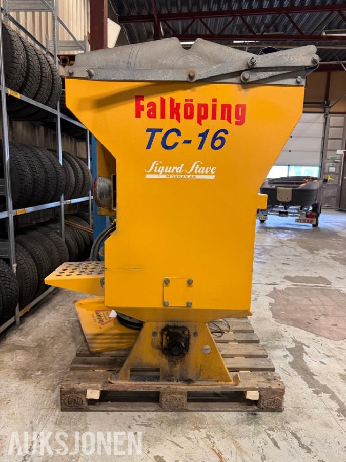 Falköping TC-16 - tallerkenspreder for traktor og hjullaster